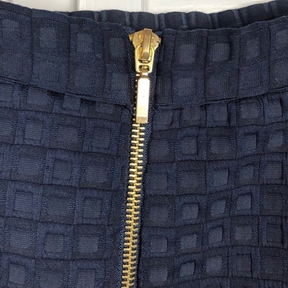 KATHERINE BARCLAY-MONTREAL , NAVY JACQUARD WOVEN PENCIL SKIRT - Picture 1 of 6